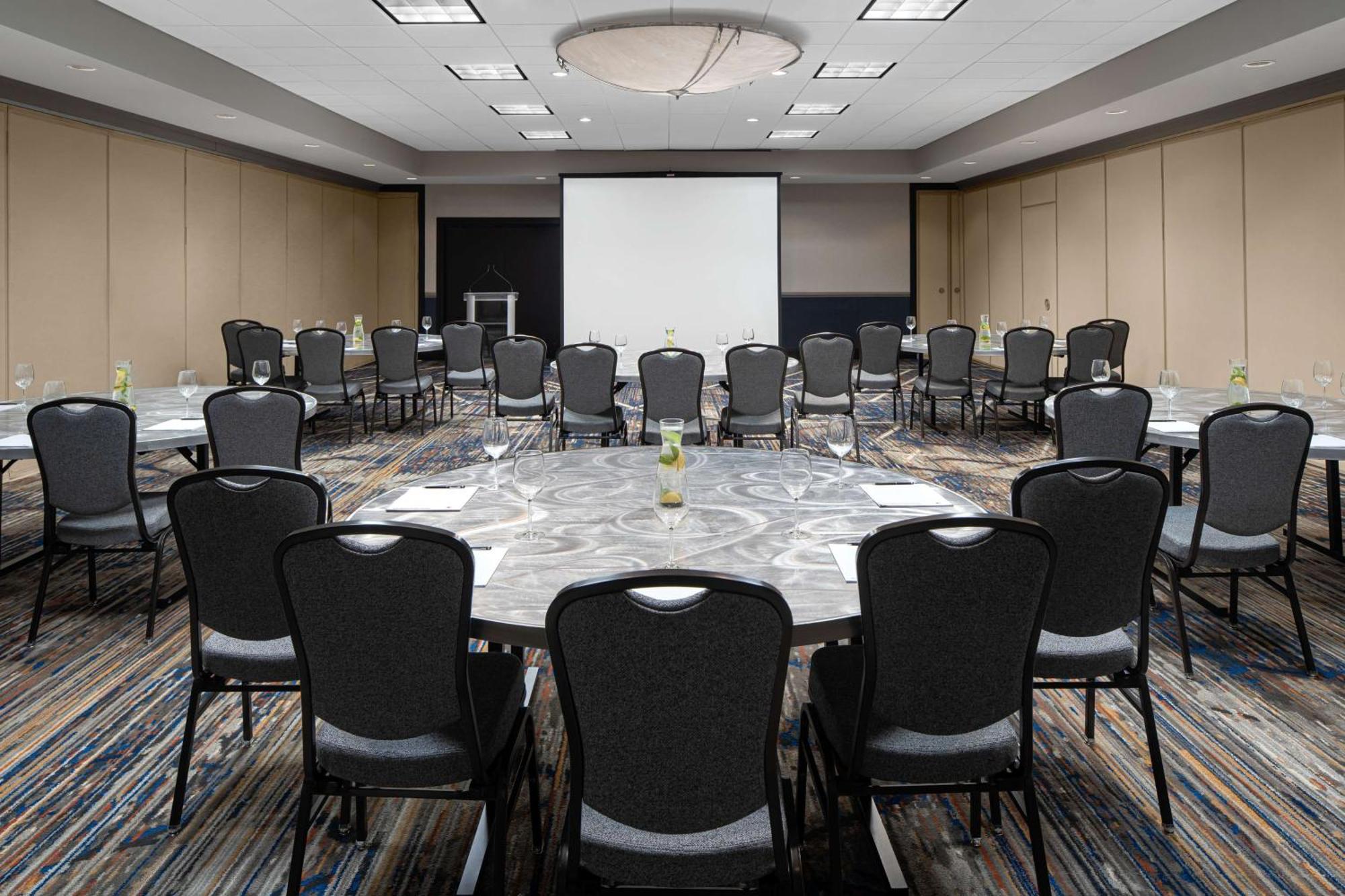 קינג אוף פרוסיה The Alloy, A Doubletree By Hilton - Valley Forge מראה חיצוני תמונה